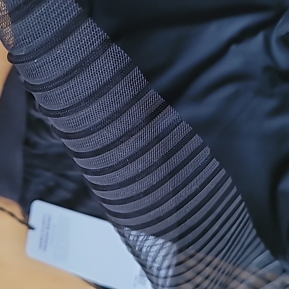 ALO Yoga Mesh Flirty Tennis Skirt Size M - Picture 10 of 10